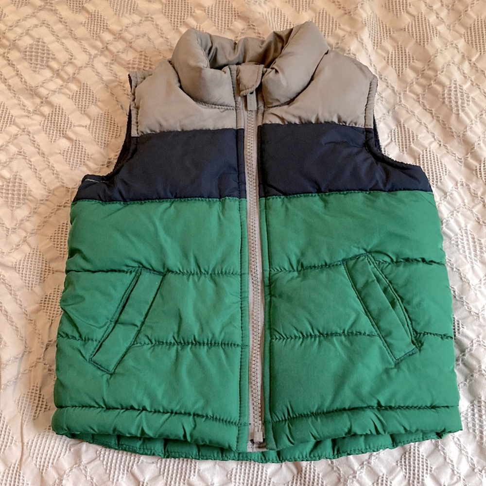 Old navy puffer vest, boys 3T